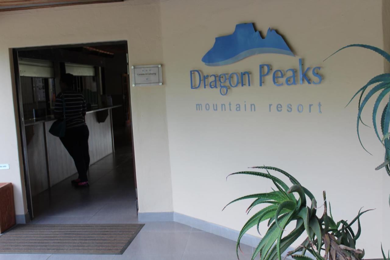 Dragon Peaks Mountain Resort Champagne Valley Extérieur photo